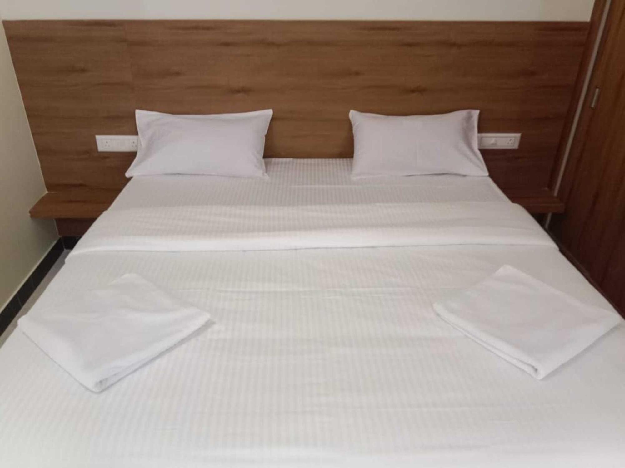 Royal Kitchen Otel Hirisave Dış mekan fotoğraf
